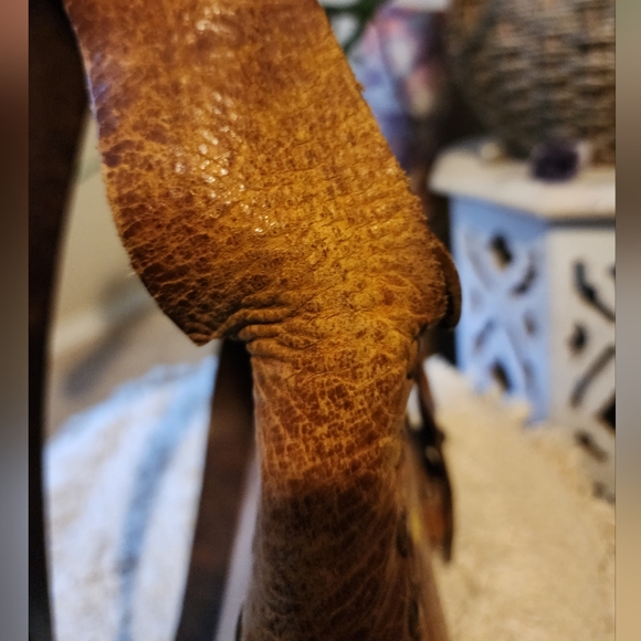 TRUE VINTAGE BROWN LEATHER, TOOLED AND HAND PAINTER PURSE - Picture 6 of 12